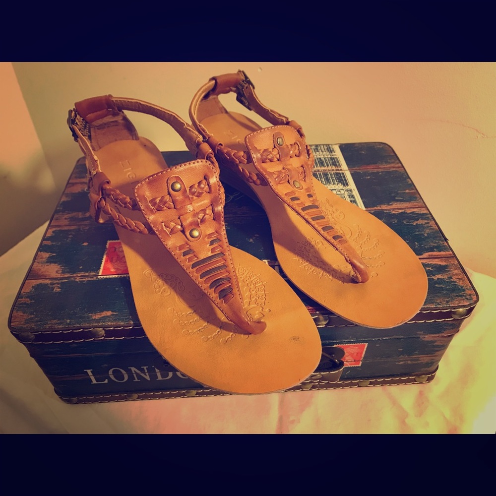 ZIGI girl wedge sandals